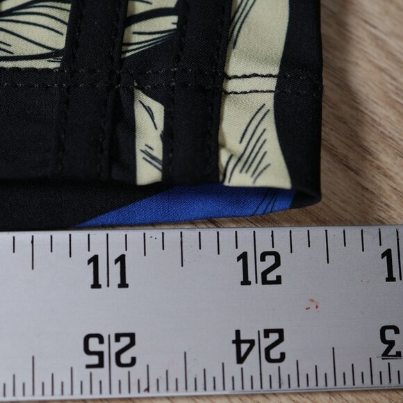 Hurley x 47 Arizona Diamondbacks Board Shorts Mens 40 Black Floral MLB Baseball - Picture 11 of 12